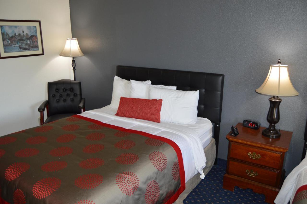 Ramada By Wyndham Arcata Hotell Exteriör bild