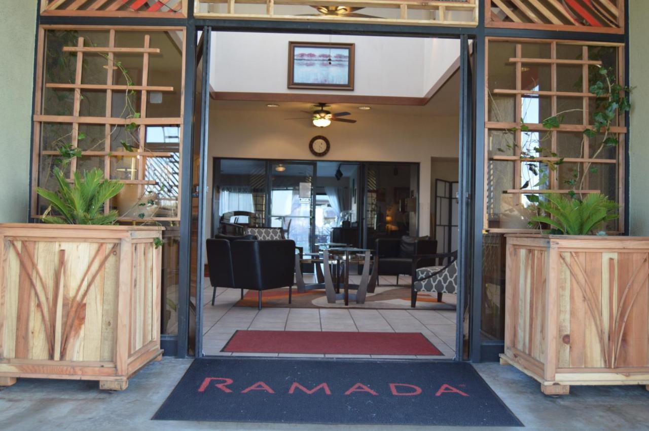 Ramada By Wyndham Arcata Hotell Exteriör bild
